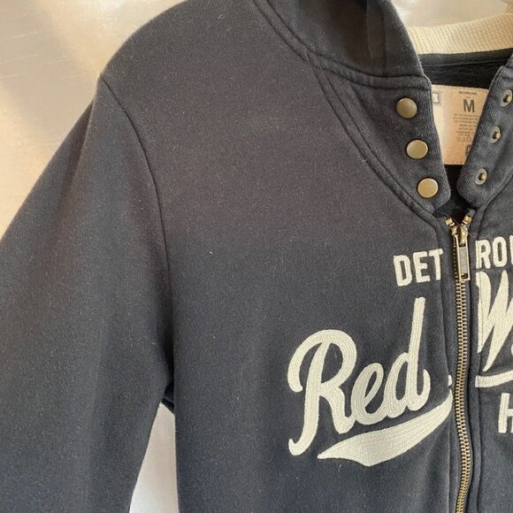 CCM NHL 2014  Winter Classic Detroit Red Wings Hoodie Ladies Med Black /Red - Picture 4 of 14